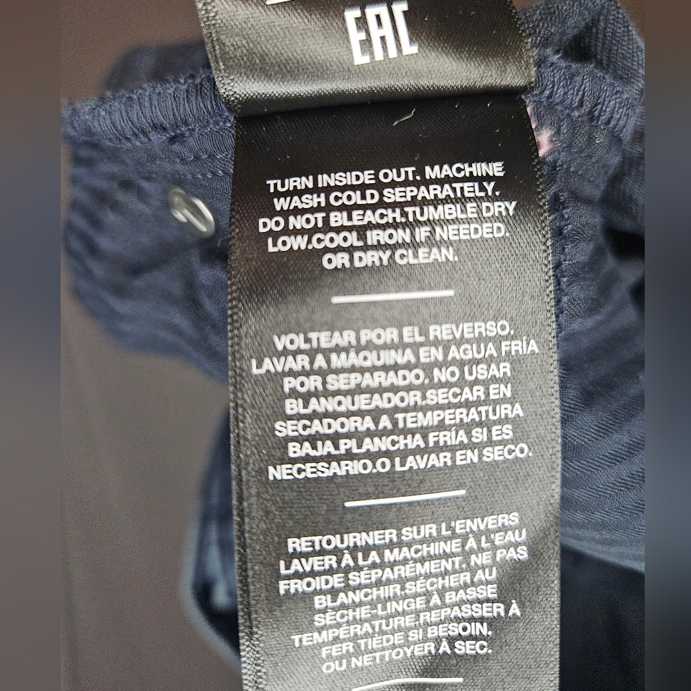 7 For All Mankind High-Rise Mega Flare Jeans in Dark Wash - 32 - Picture 12 of 13